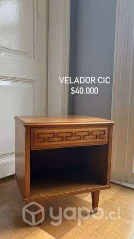 Velador o Mesa de Noche