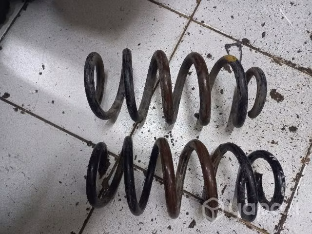 Espirales traseros Toyota rav4 2012