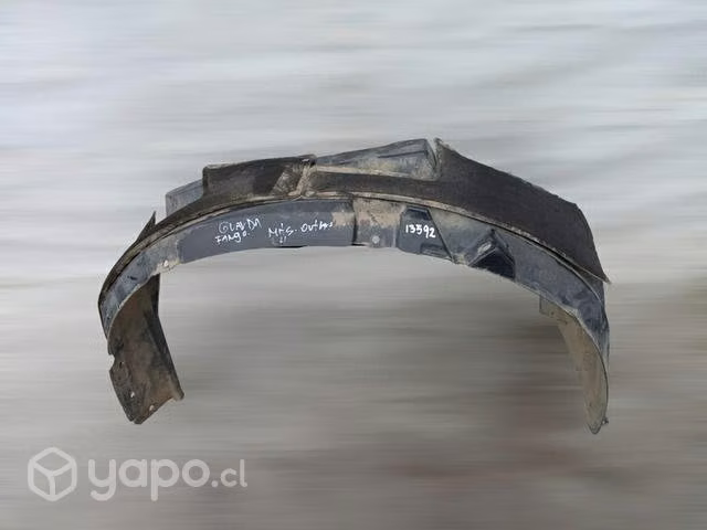 Guardafango LH Mitsubishi Outlander 2016 2020