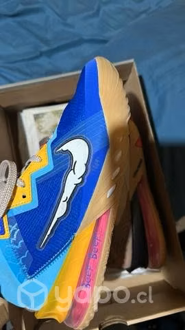 Zapatillas LEBRON JAMES LOONY TUNES