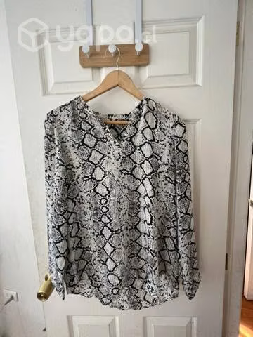 Lote de ropa 13 prendas, talla M/L - Imagen 2