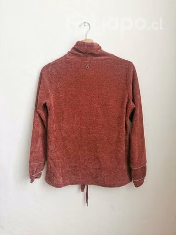 Sweter marca IO