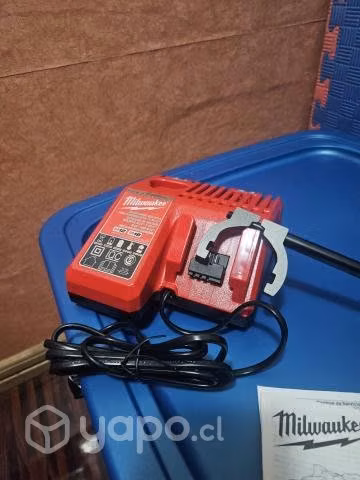 Milwaukee combo 1 uso por apuro