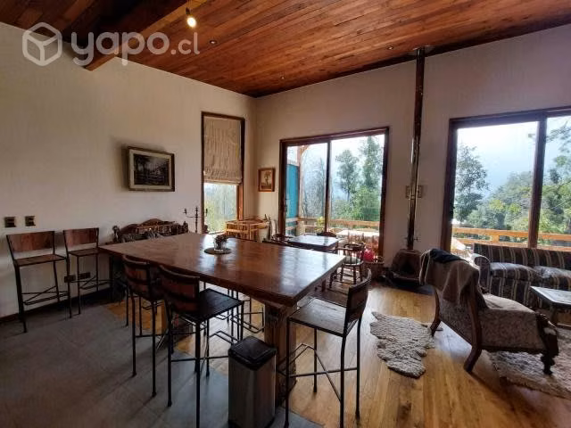 Casa en Los Guidos con Vista al Lago y Montañas