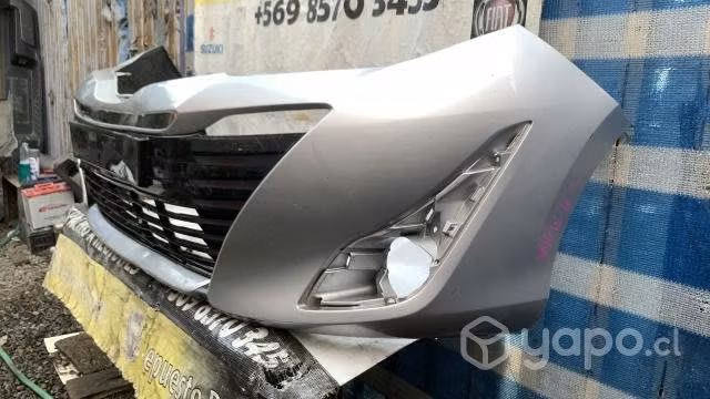 Parachoque delantero Toyota yaris