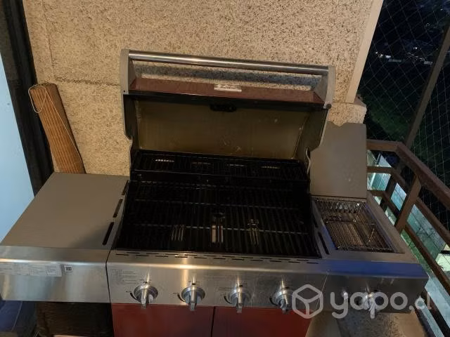 Parrilla BBQ GRILL de 4 quemadores, la cual tiene