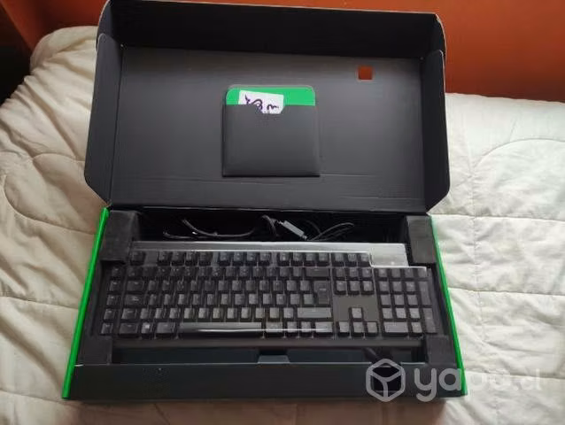 Teclado Razer Blackwidow V2 (MALO PARA REPUESTO) - Imagen 4