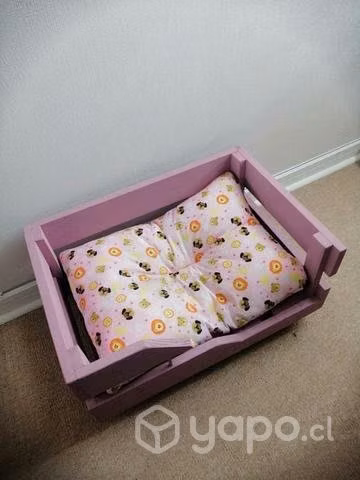 Cama de madera para mascotas