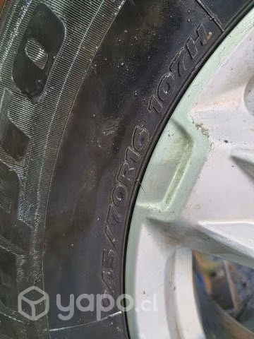 Llanta con neumatico maxus t60 poco uso