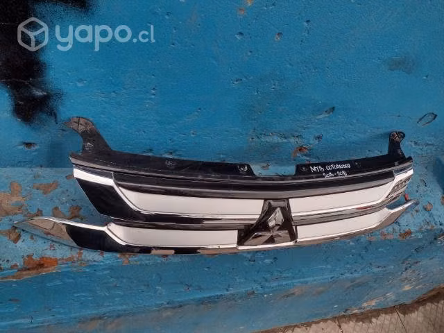 Mascara Mitsubishi outlander 2016-2018