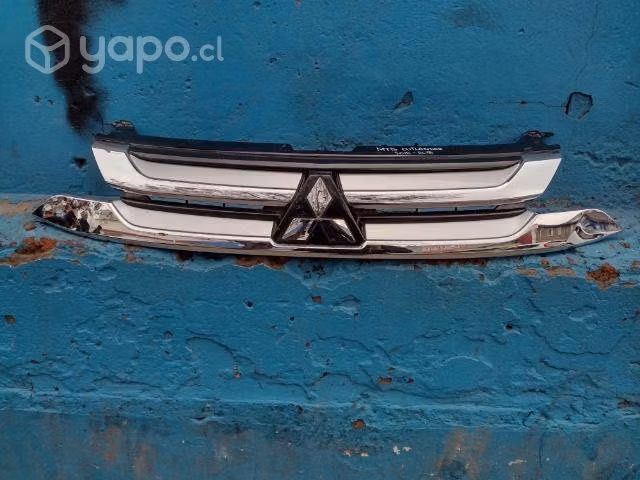 Mascara Mitsubishi outlander 2016-2018