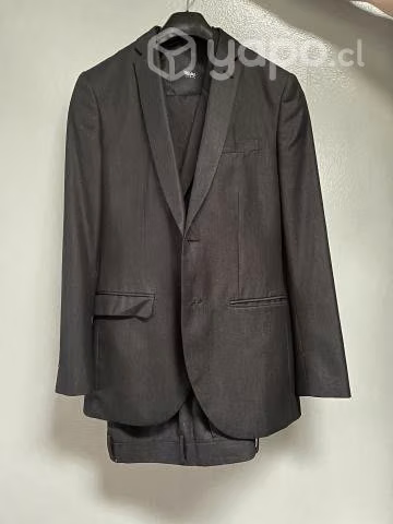 Traje de 3 piezas Mossimo talla 44