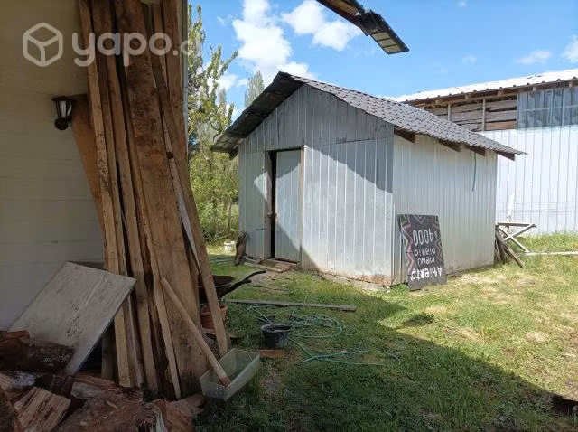 Vendo casa a orilla de carretera, con salòn