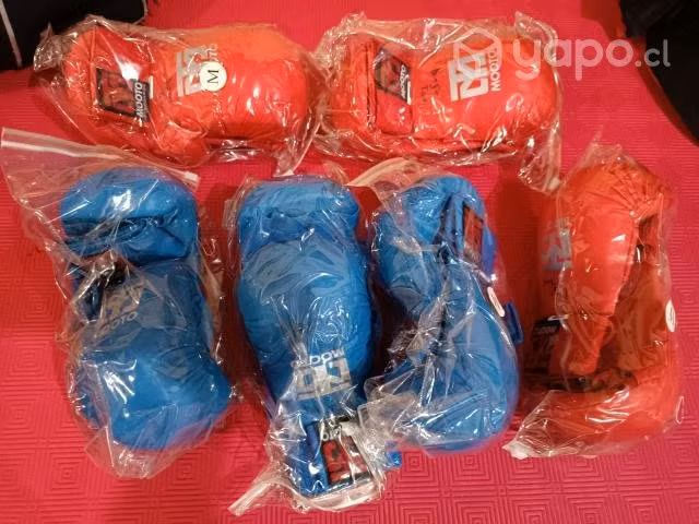 Guantilla Karate marca MOOTO