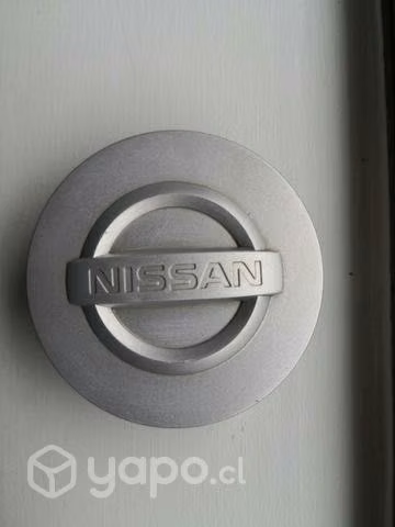 Tapas para llantas Nissan Navara
