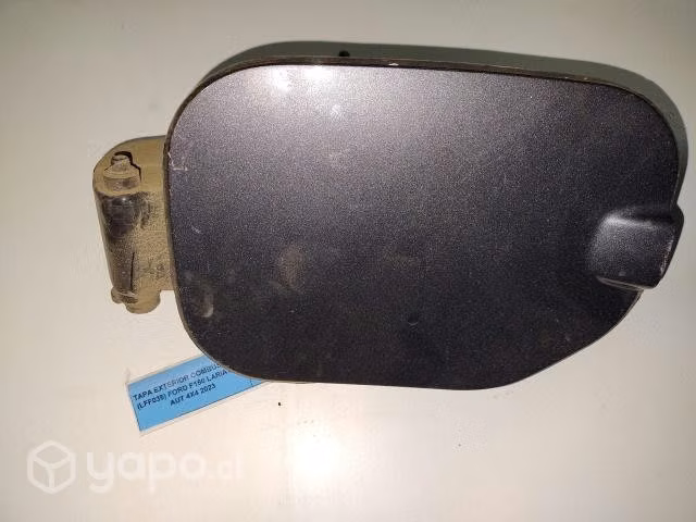 Tapa Exterior Combustible (LFF035) Ford F150 Laria