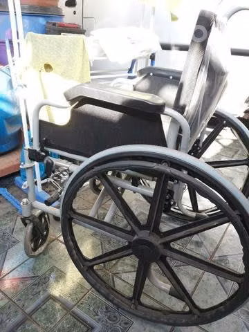 Silla de ruedas Geriatrica