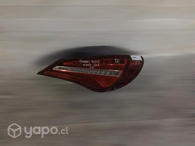 Tapabarro rh Mercedes benz w117 cla