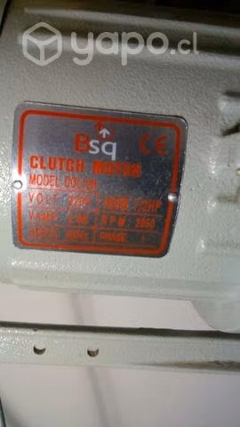 Maquina de coser overlock exelente estado