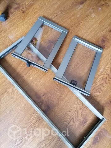 Ventana aluminio 74 largo x 26 ancho.