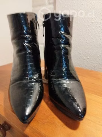 Botines de Charol