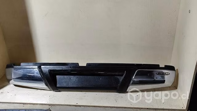 Parachoque trasero Nissan np300 /m01jrgd