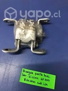 Bisagra trasera derecha Nissan NP300