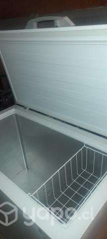 Congeladora con tapa Hisense - Imagen 4