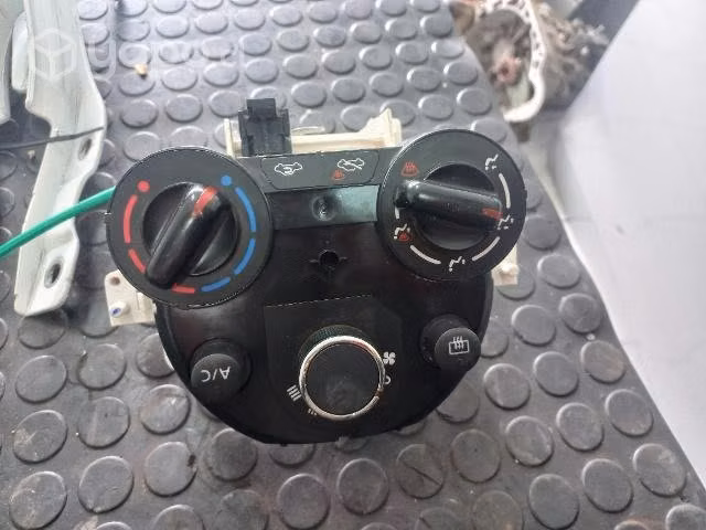 Comando de calefacción Nissan versa 2018