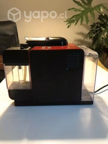 Nespresso Lattissima F411 Roja - Imagen 3