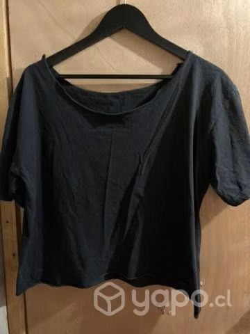 Poleras negras - Imagen 2