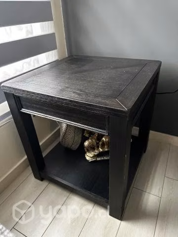 Mesa lateral Ashley modelo Gavelston