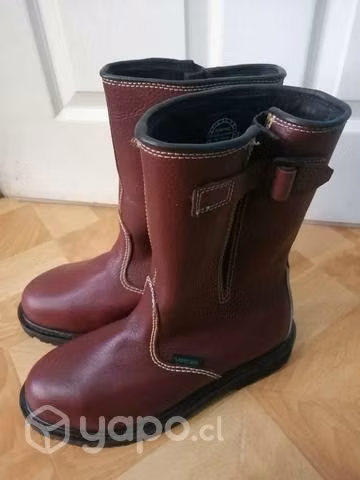 Botas de seguridad nuevas