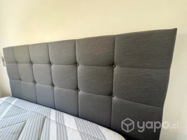 Juego de cama, respaldar y mesas de luz