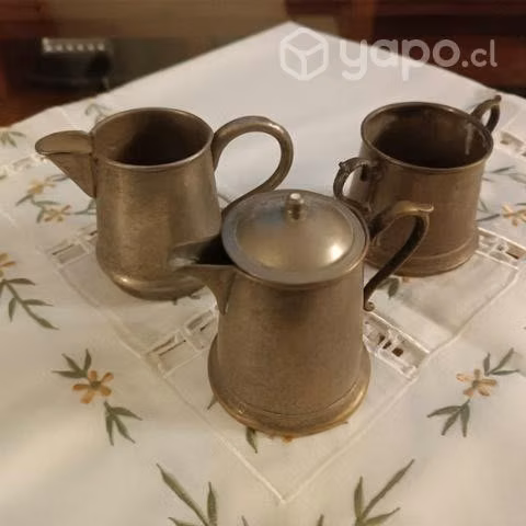 Juego de teteras antiguas para decoración