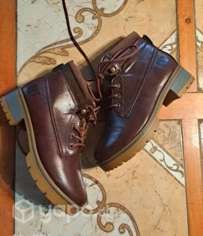 zapato marca cat