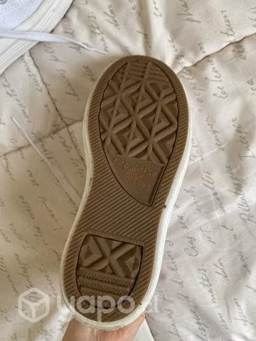 Zapatillas converse casi nuevas viene con su caja
