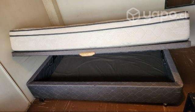 Mesa y cama - Imagen 2