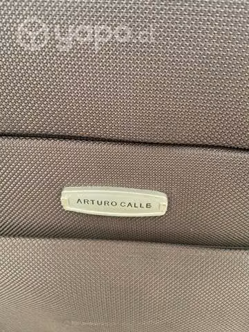 2 Maletas Arturo Calle de Colombia