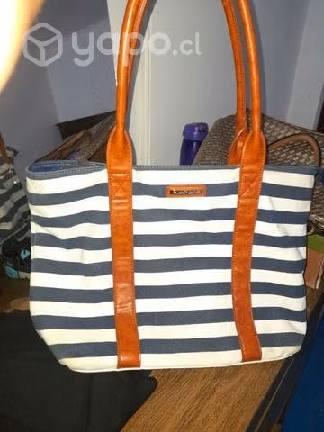 Cartera hush puppies