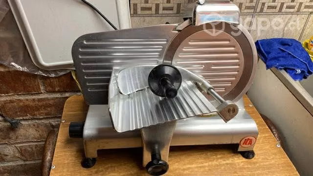 Máquina cortadora de cecina