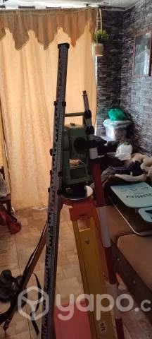 Nivel profesional marca Leica
