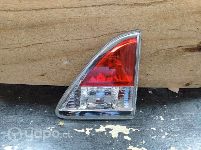 Foco Mazda Bt portalón /m01jrgd