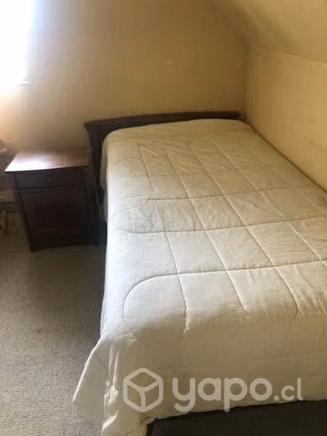 Cama rosen plaza y media con respaldo y velador