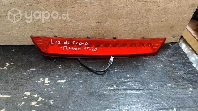 Luz de freno Hyundai Tucson 2015 2020 /rgd01m02j
