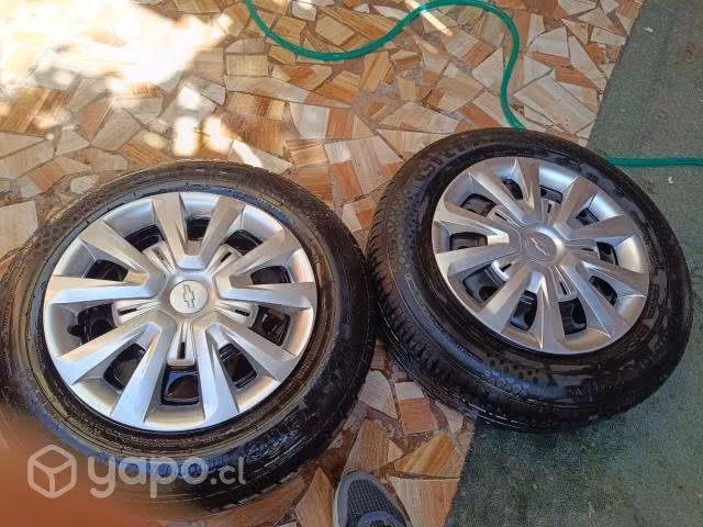 Llantas con neumático nuevos