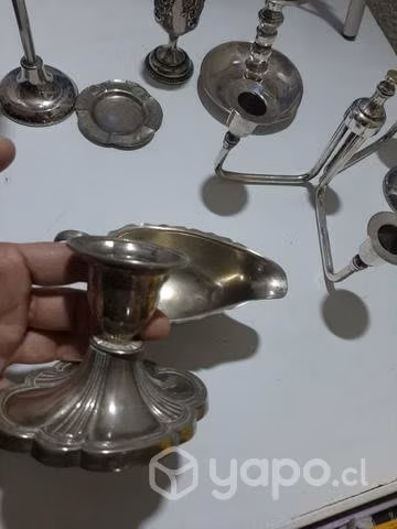 Accesorios bañados en plata y otros