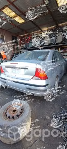 Parachoque trasero Focus sedan 2005