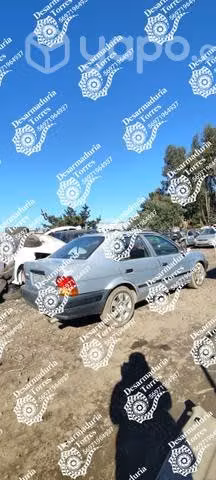 Puerta derecha Toyota tercel 1998