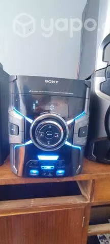 Minicomponente Sony Parlantes Con Led Multicolor Y